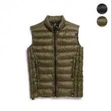 <img class='new_mark_img1' src='https://img.shop-pro.jp/img/new/icons34.gif' style='border:none;display:inline;margin:0px;padding:0px;width:auto;' />【70%OFF】AURA POLE Vest -black & moss green-