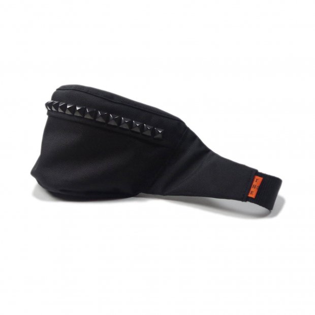 THE UNION | THE COLOR STUDS WAIST POUCH -black-