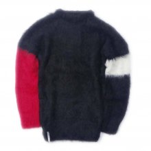 <img class='new_mark_img1' src='https://img.shop-pro.jp/img/new/icons14.gif' style='border:none;display:inline;margin:0px;padding:0px;width:auto;' />AKA SIX simon barker ”MOHAIR JUMPER” -black/red/white-