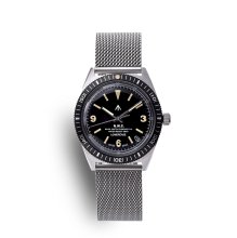 <img class='new_mark_img1' src='https://img.shop-pro.jp/img/new/icons8.gif' style='border:none;display:inline;margin:0px;padding:0px;width:auto;' />Naval Watch Produced By LOWERCASE FRXB001 Quartz Mesh Metal Strap -Black Dial-