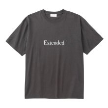 <img class='new_mark_img1' src='https://img.shop-pro.jp/img/new/icons14.gif' style='border:none;display:inline;margin:0px;padding:0px;width:auto;' />POET MEETS DUBWISE EXTENDED T-SHIRT -sumi-