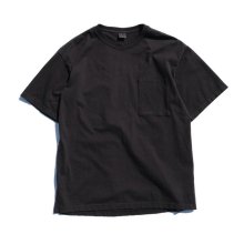 <img class='new_mark_img1' src='https://img.shop-pro.jp/img/new/icons9.gif' style='border:none;display:inline;margin:0px;padding:0px;width:auto;' />THE FABRIC THE POCKET TEE -black-