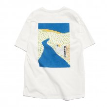 <img class='new_mark_img1' src='https://img.shop-pro.jp/img/new/icons9.gif' style='border:none;display:inline;margin:0px;padding:0px;width:auto;' />THE FABRIC BLESS TEE