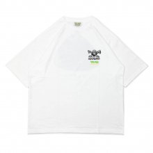 <img class='new_mark_img1' src='https://img.shop-pro.jp/img/new/icons9.gif' style='border:none;display:inline;margin:0px;padding:0px;width:auto;' />REBEL DREAD HARDWARE  DR.ALIMANTADO TEE -white-