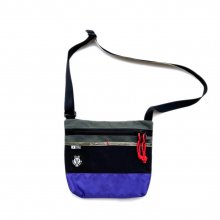 <img class='new_mark_img1' src='https://img.shop-pro.jp/img/new/icons9.gif' style='border:none;display:inline;margin:0px;padding:0px;width:auto;' />RIDE BAG SACOSHE -purple/gray-