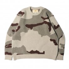 <img class='new_mark_img1' src='https://img.shop-pro.jp/img/new/icons9.gif' style='border:none;display:inline;margin:0px;padding:0px;width:auto;' />THE FABRIC CAMOSAI CREW SWEATER