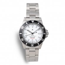 <img class='new_mark_img1' src='https://img.shop-pro.jp/img/new/icons15.gif' style='border:none;display:inline;margin:0px;padding:0px;width:auto;' />Naval Watch Produced By LOWERCASE FRXE006 Sweep Second Sec.hands Diver S/S 3 links Metal band