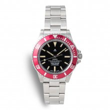 <img class='new_mark_img1' src='https://img.shop-pro.jp/img/new/icons15.gif' style='border:none;display:inline;margin:0px;padding:0px;width:auto;' />Naval Watch Produced By LOWERCASE FRXE008 Sweep Second Sec.hands Diver S/S 3 links Metal band