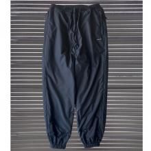 <img class='new_mark_img1' src='https://img.shop-pro.jp/img/new/icons15.gif' style='border:none;display:inline;margin:0px;padding:0px;width:auto;' />MINE Nylon Polyester Reversible Pants -black-