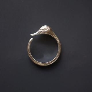 <img class='new_mark_img1' src='https://img.shop-pro.jp/img/new/icons1.gif' style='border:none;display:inline;margin:0px;padding:0px;width:auto;' />mamelon / swan ring SV