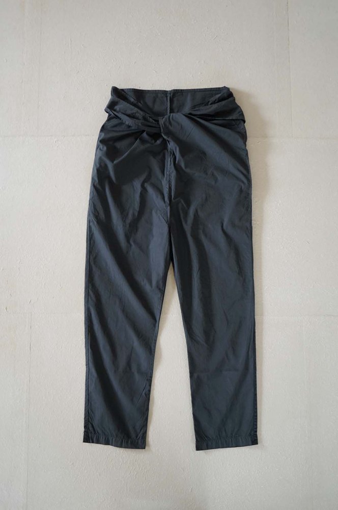 Suvin cotton broadcloth wrapped pants<br>Sandalwood charcoal<br>