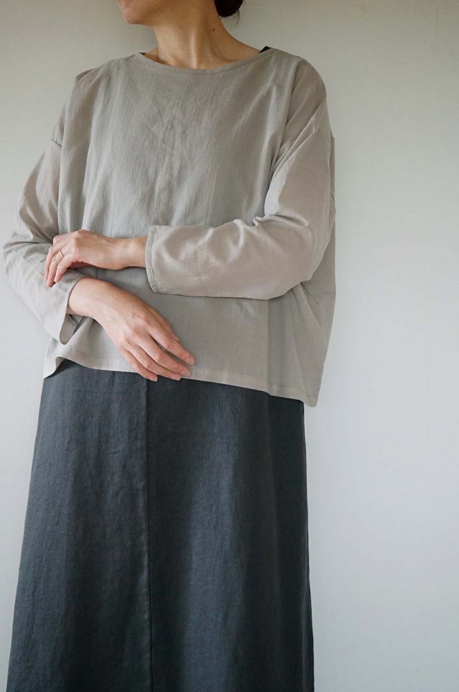 Simple wide blouse<br>Gray<br>