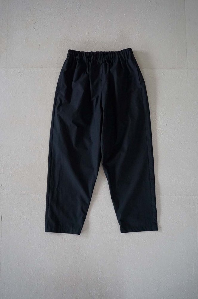 cotton tapered pants<br>Black<br>