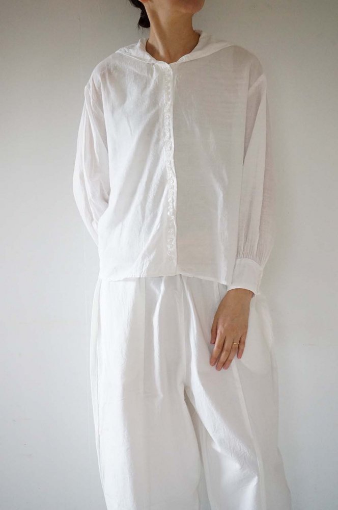 MANY BUTTONS BLOUSE<br>WHITE<br>