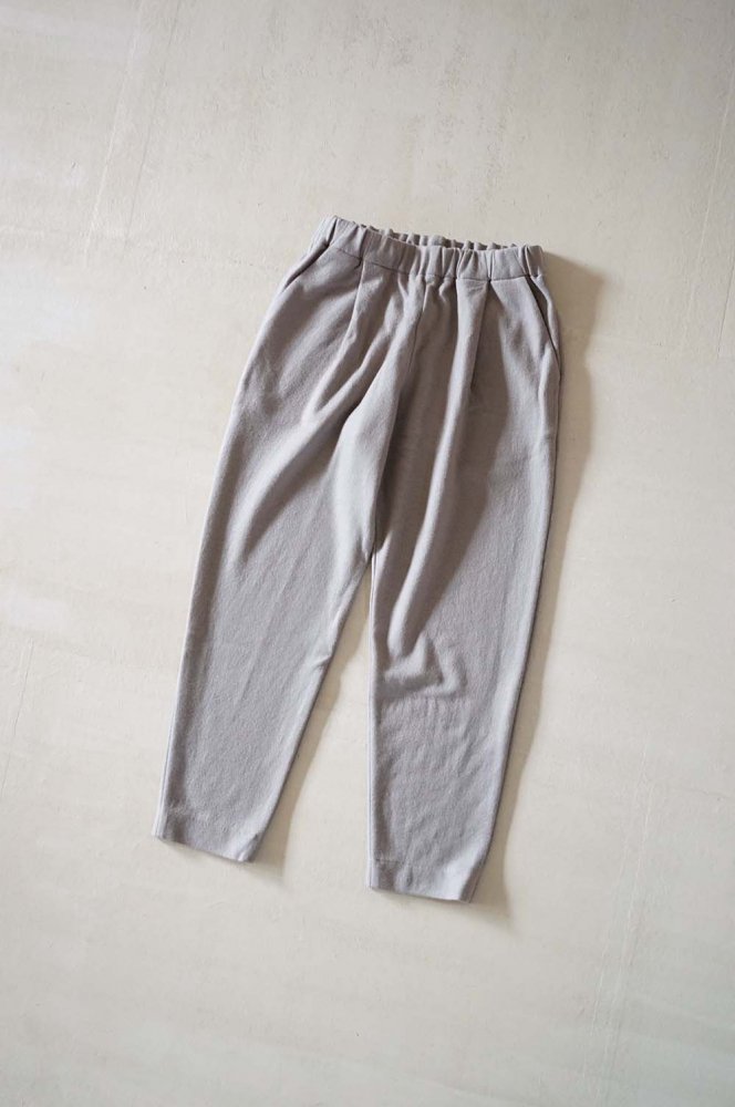 wool tuck pants<br>mocha<br>