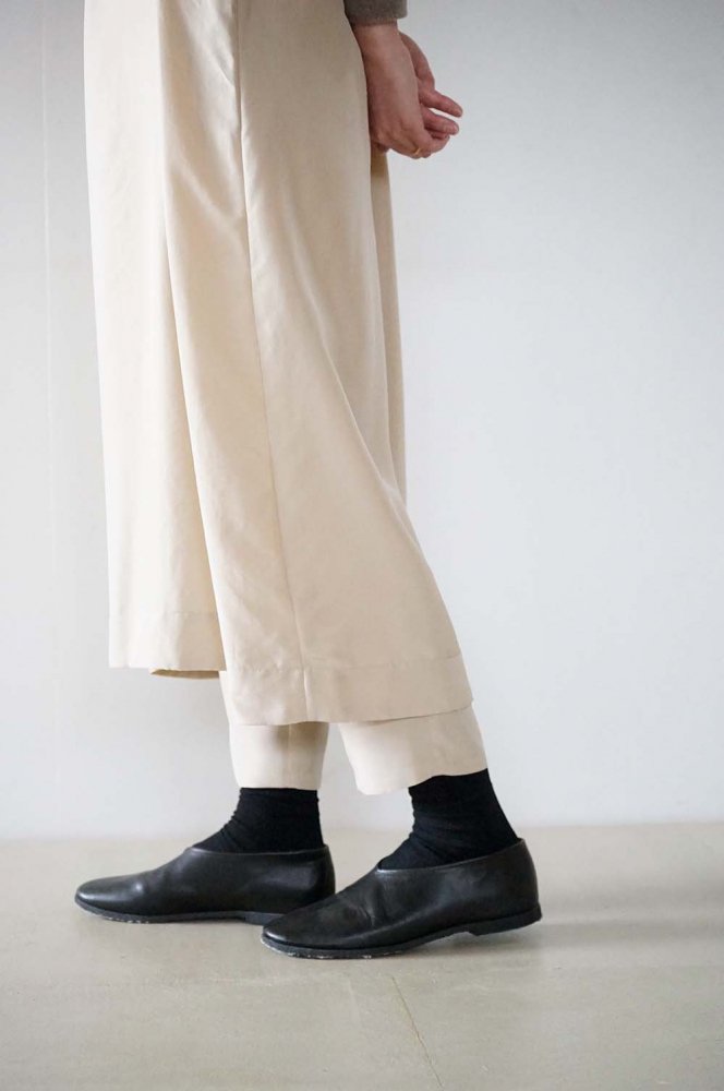 Silk pants<br>Beige<br>