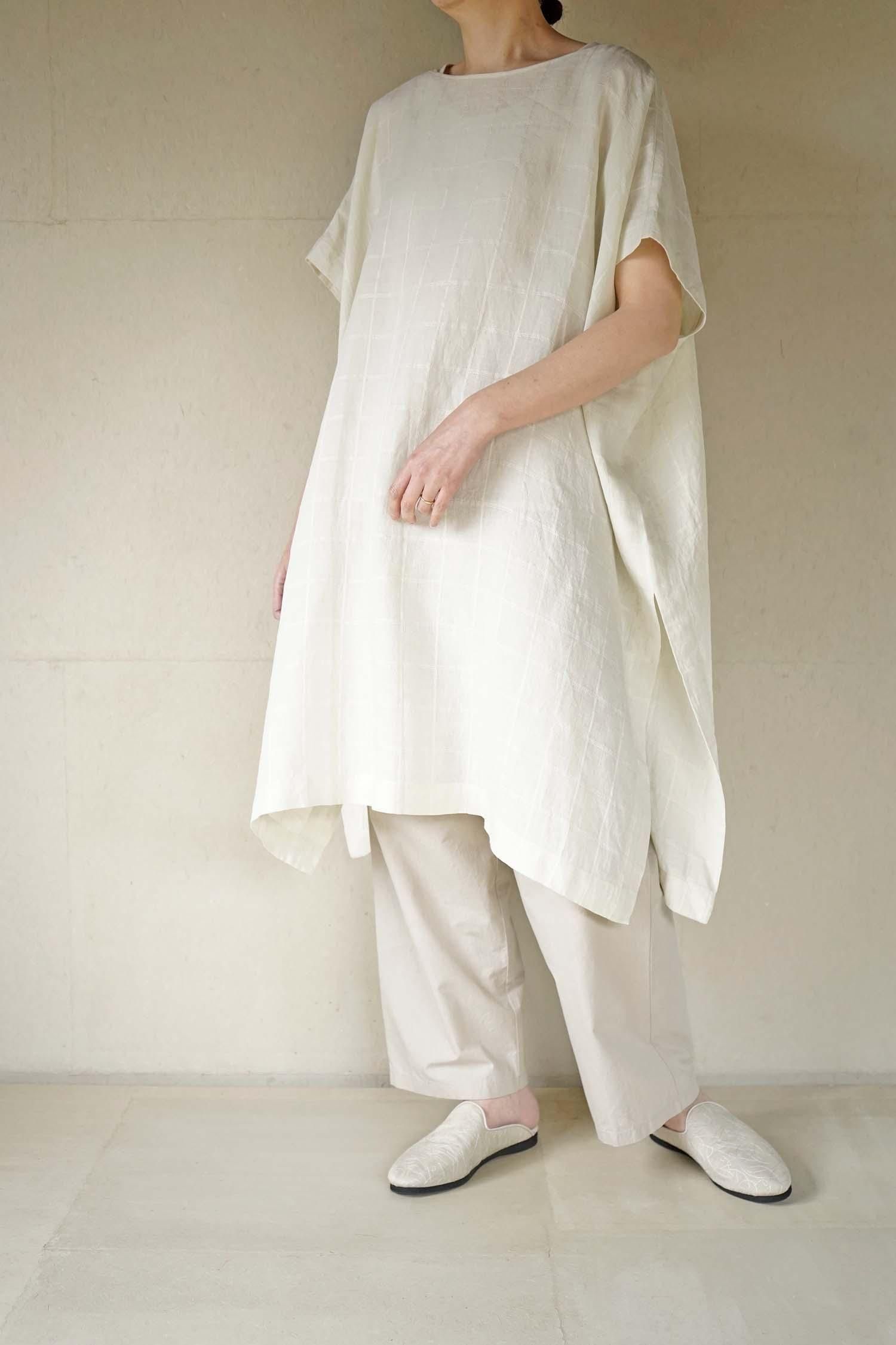 linen stitches poncho<br>ivory<br>