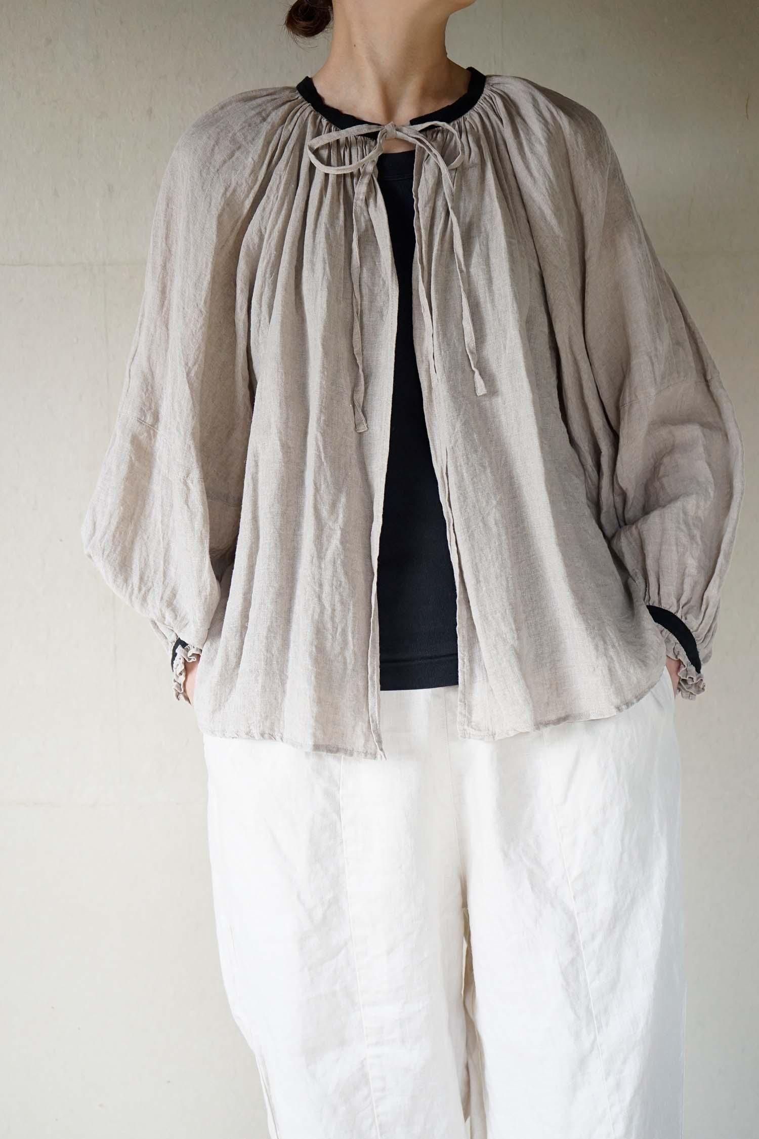 BICOLOR 2WAY GATHER ANTIQUE BLOUSE<br>KINARIBLACK<br>