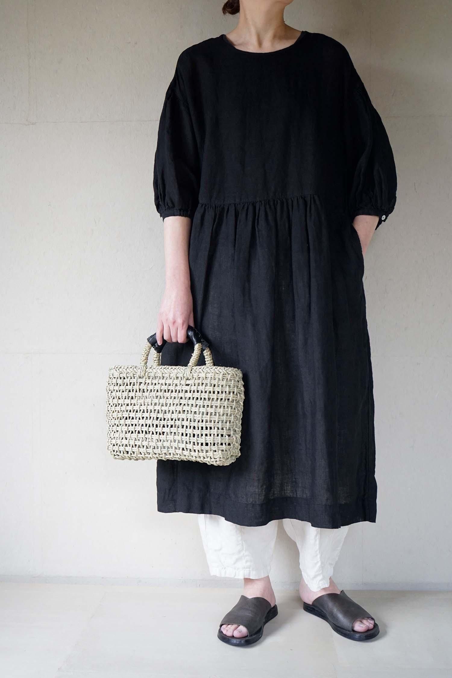 TASSEL STRING SWITCHING GATHER ONE PIECE<br>NOIR<br>