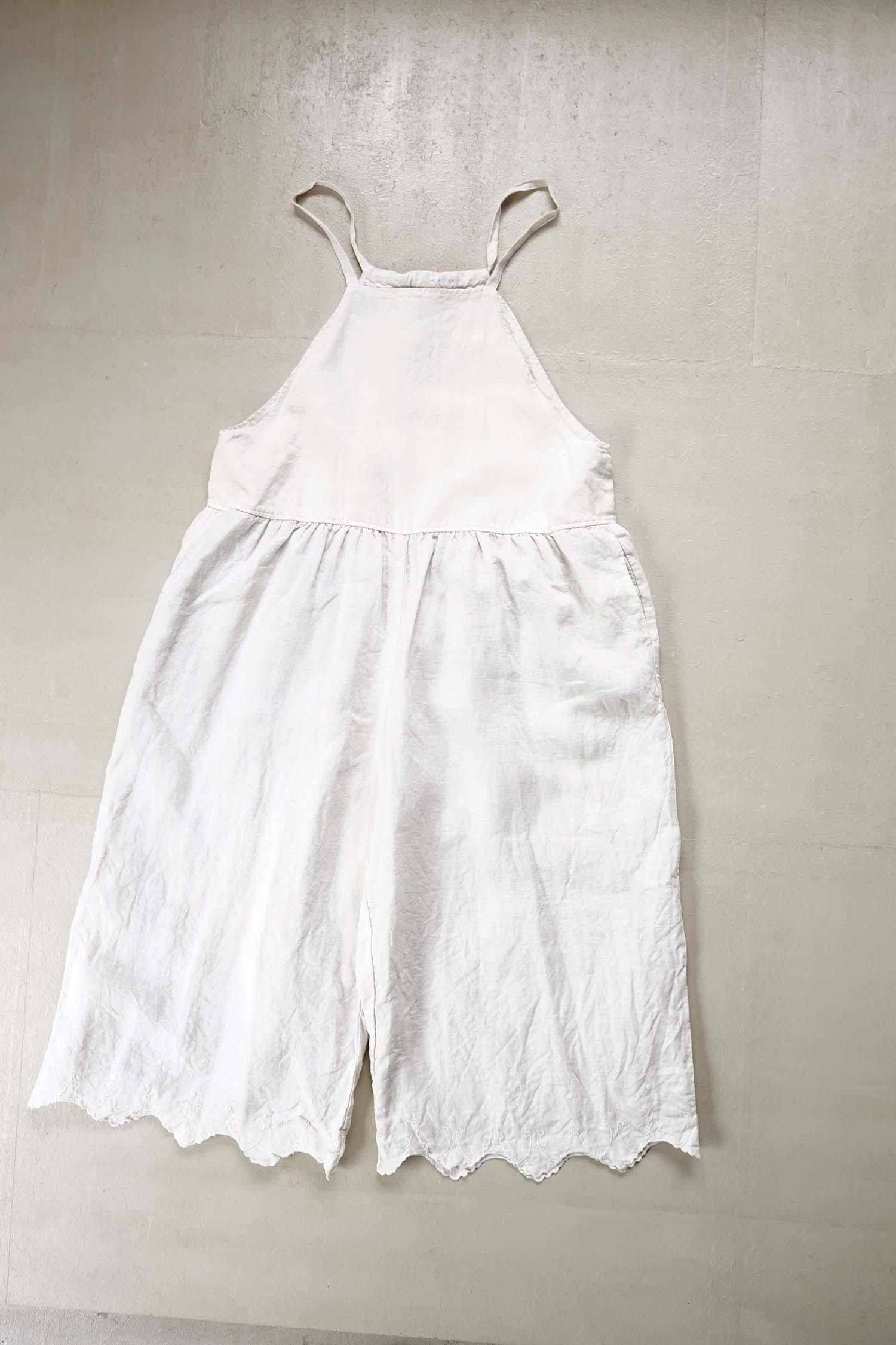 ANTIQUE SCALLOPED LACE TRAVAIL SALOPETTE<br>GRAYISH WHITE<br>