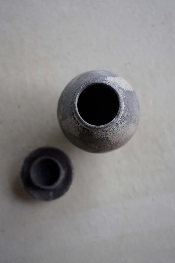 鏡原愛莉　蓋物　黒 鏡原愛莉