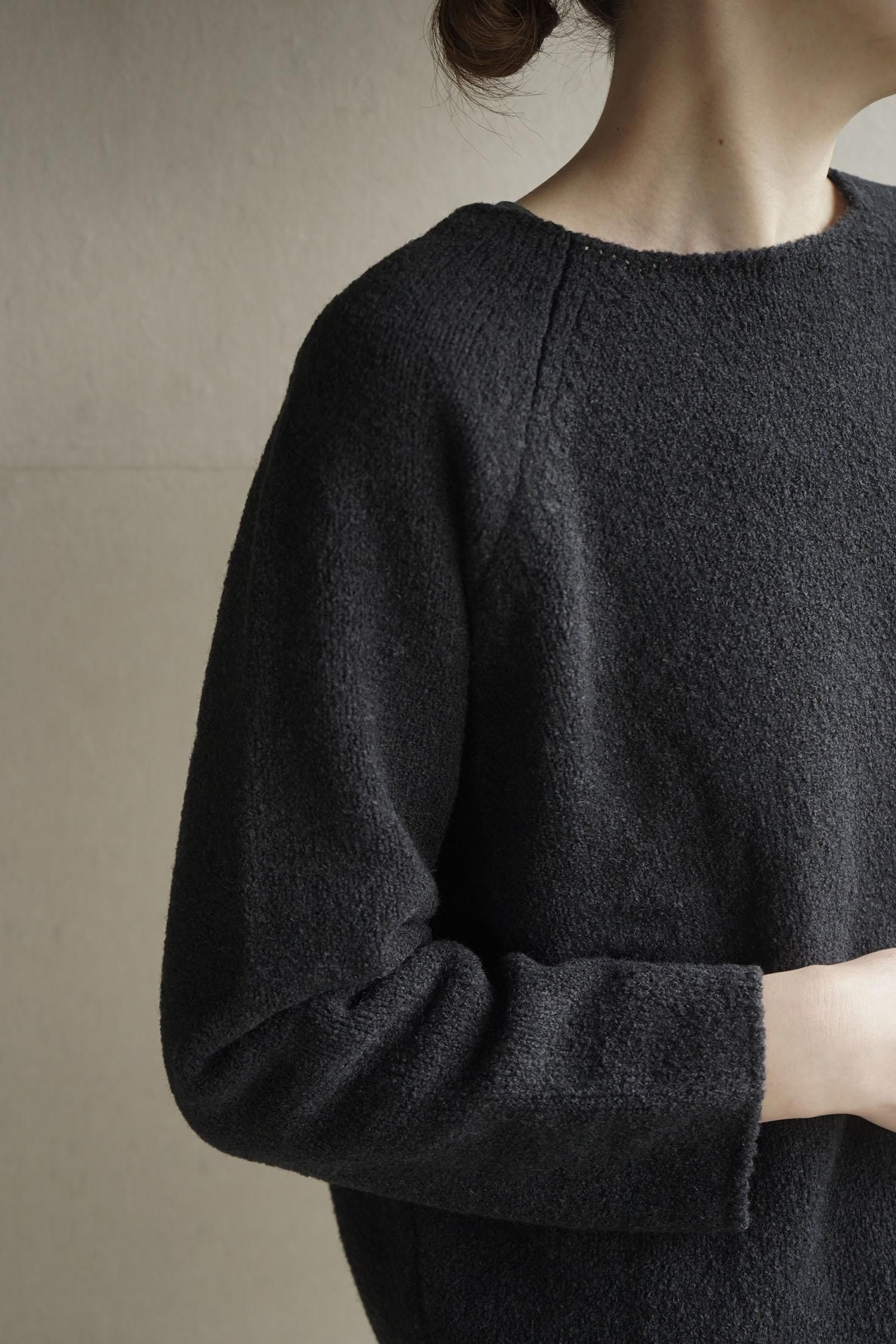 renew-wool raglan pullover<br>ivory . mocha . charcoal<br>