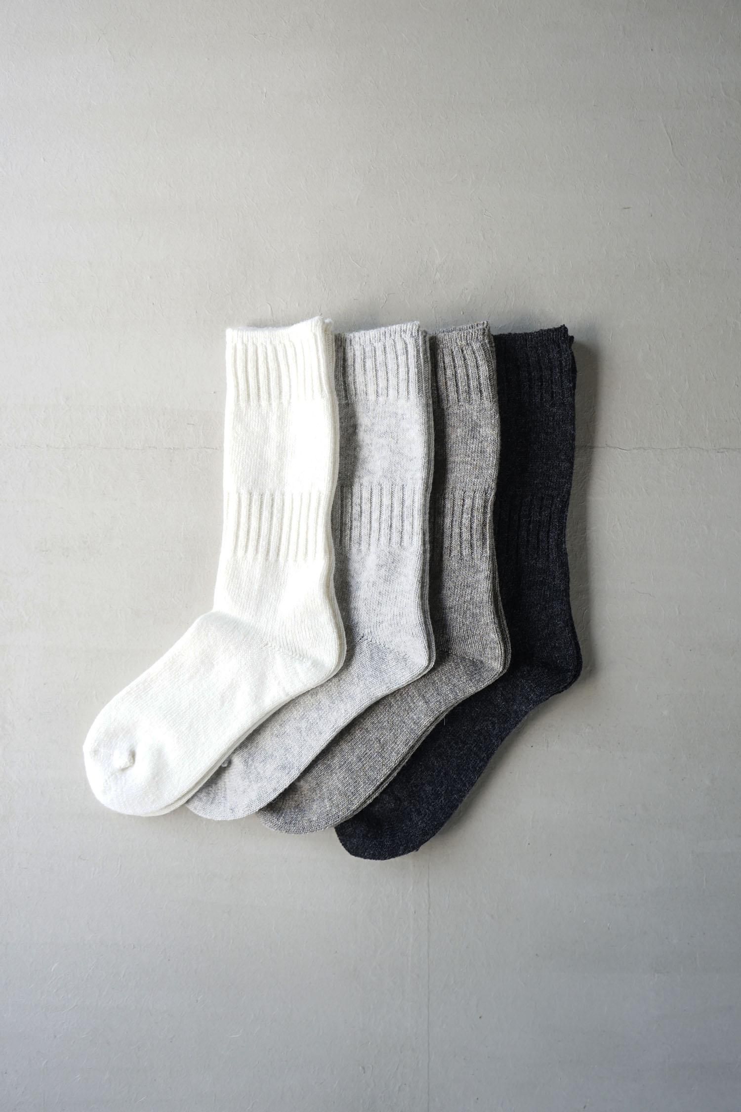 rib socks<br>ivory. light gray. mocha. charcoal<br>