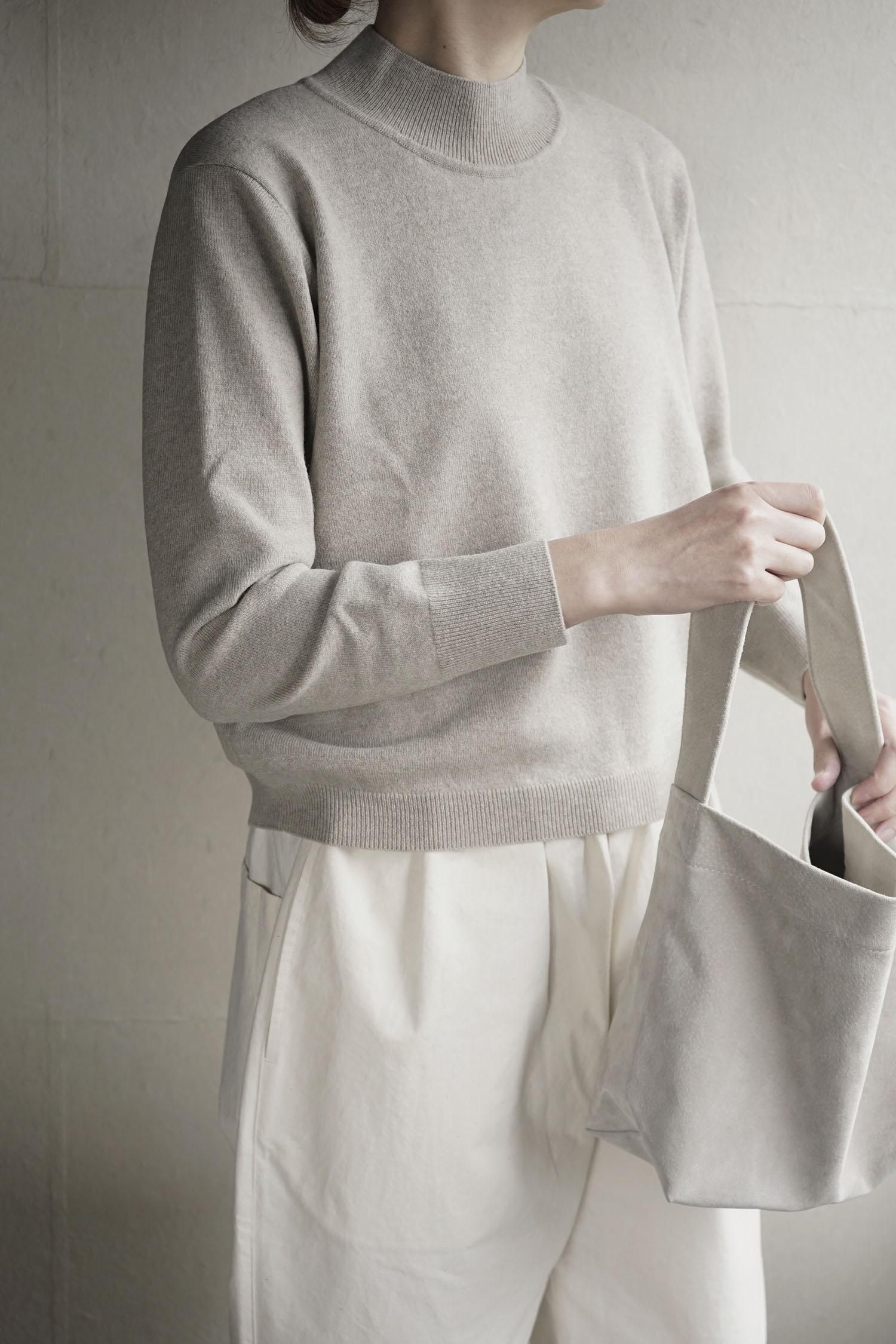 Mock neck knit<br>Beige<br>