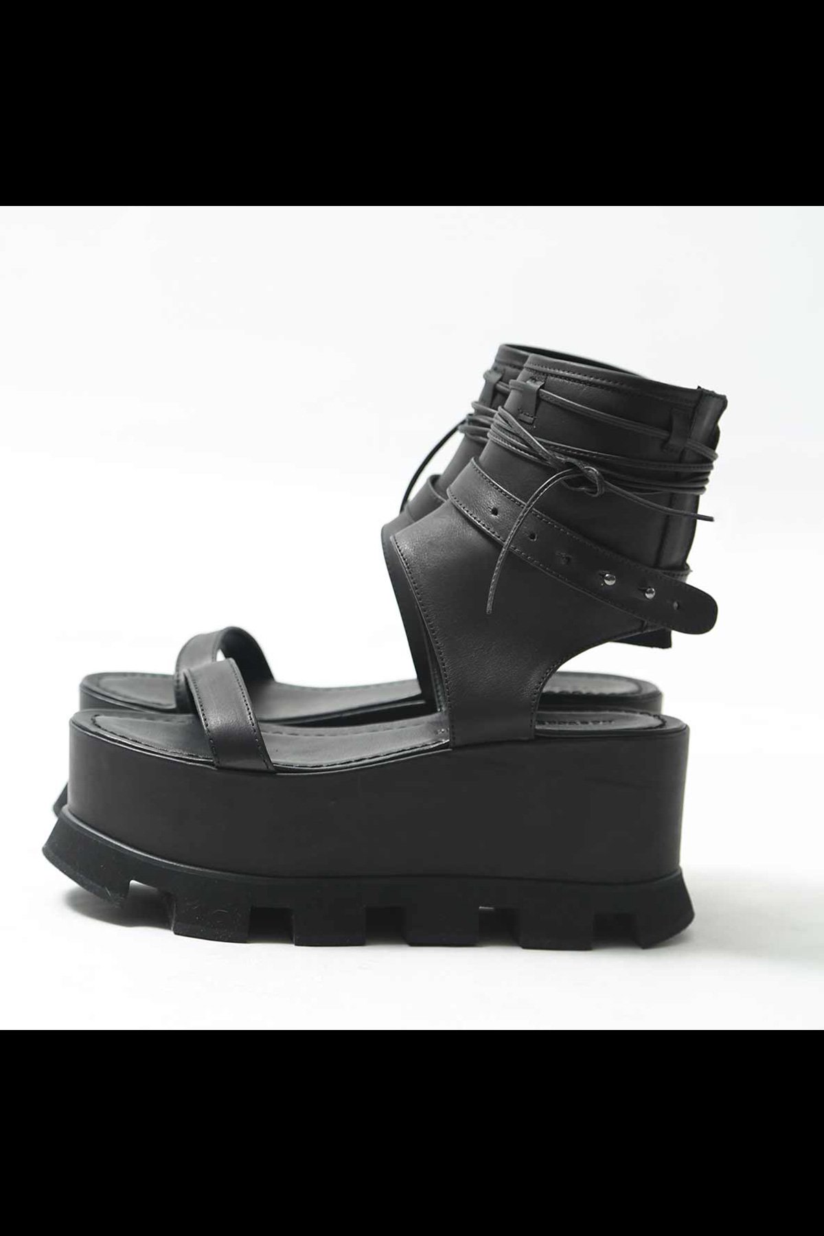 <img class='new_mark_img1' src='https://img.shop-pro.jp/img/new/icons56.gif' style='border:none;display:inline;margin:0px;padding:0px;width:auto;' />PLATFORM WEDGE ANKLE SANDALS W12_BLACK