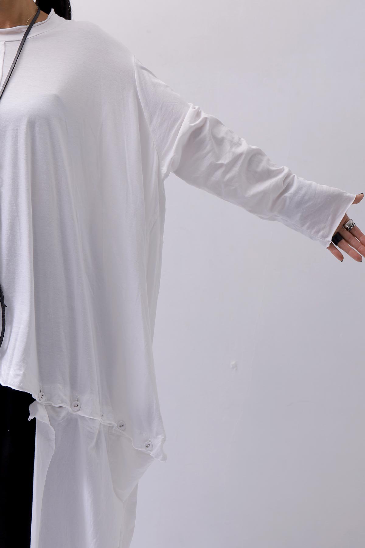 studio b3【スタジオ ビースリー】UNISEX ASYMMETRY COTTON TOP  CB1317_WHITE公式通販サイト｜QUADRATO Boutique【クアドラート】WOMEN