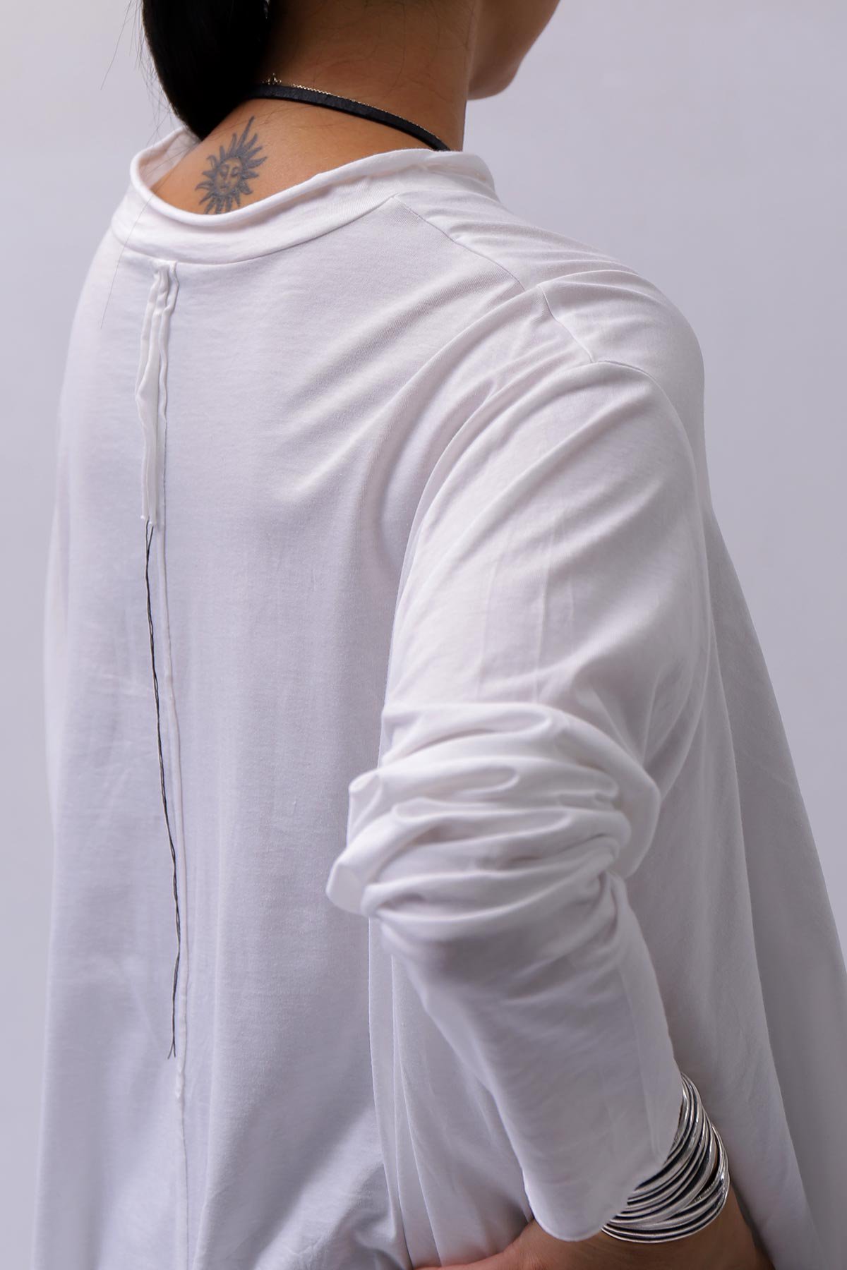 studio b3【スタジオ ビースリー】UNISEX ASYMMETRY COTTON TOP  CB1317_WHITE公式通販サイト｜QUADRATO Boutique【クアドラート】WOMEN