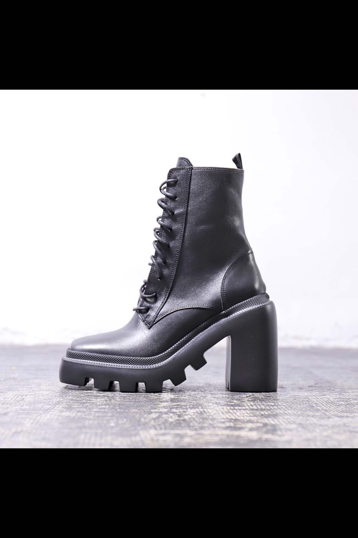 LACE UP CHUNKY HEEL BOOTS 5016D_BLACK