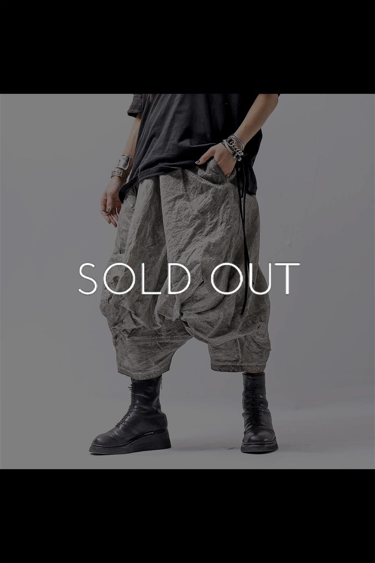 UNISEX ASYMMETRY BALLON DRAPE PANTS 124 0109_HAY CLOUD