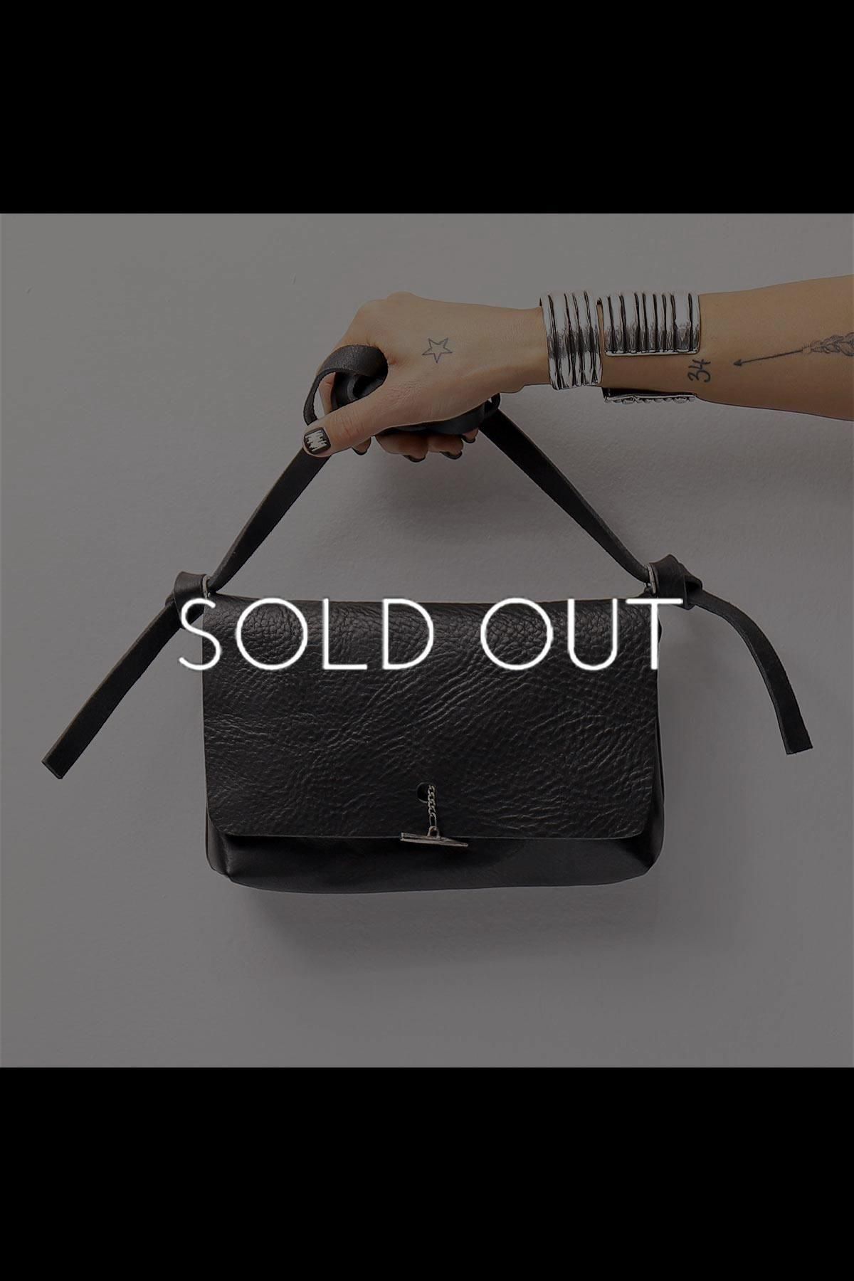 FLAP WALLET POUCH_BLACK
