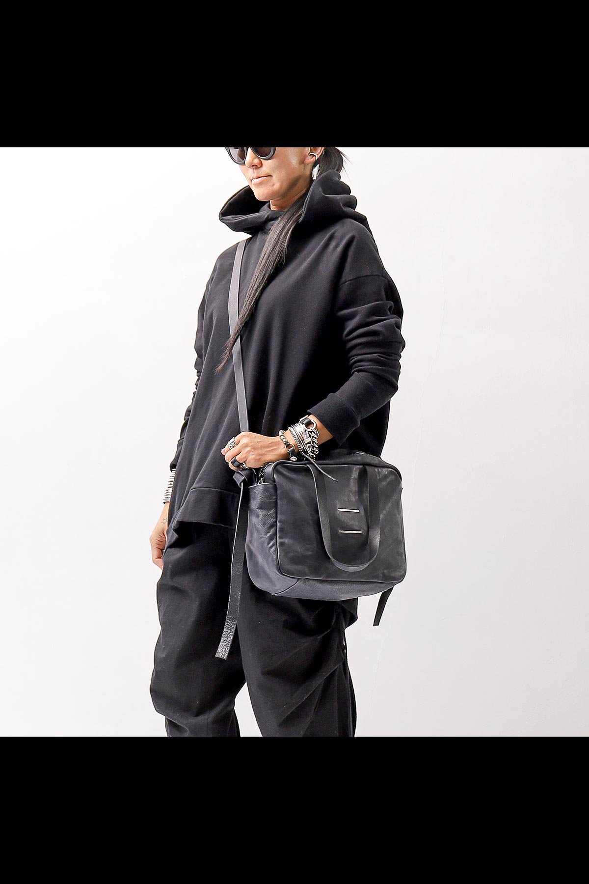 <img class='new_mark_img1' src='https://img.shop-pro.jp/img/new/icons8.gif' style='border:none;display:inline;margin:0px;padding:0px;width:auto;' />2WAY SQUARE SHOULDER BAG_BLACK