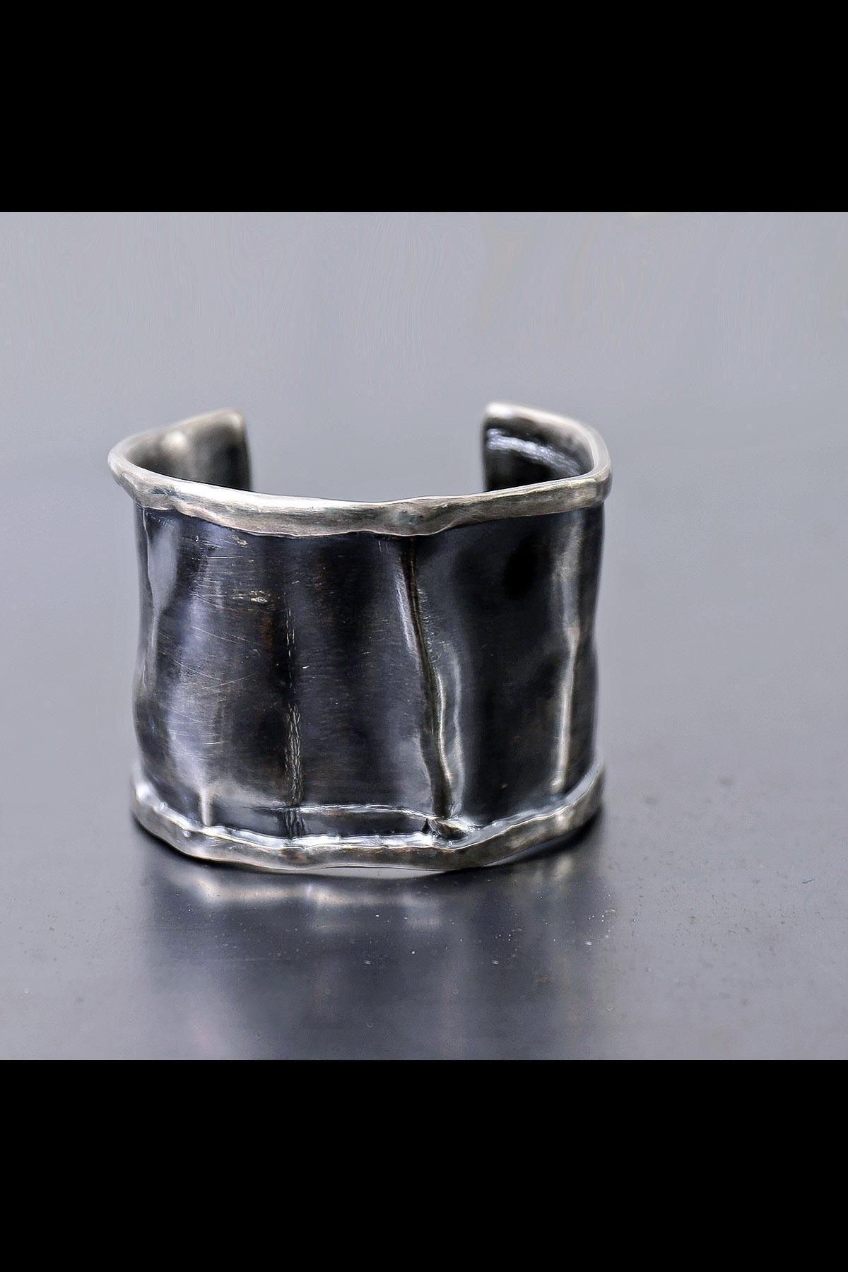 <img class='new_mark_img1' src='https://img.shop-pro.jp/img/new/icons8.gif' style='border:none;display:inline;margin:0px;padding:0px;width:auto;' />FOLDS BANGLE_LARGE