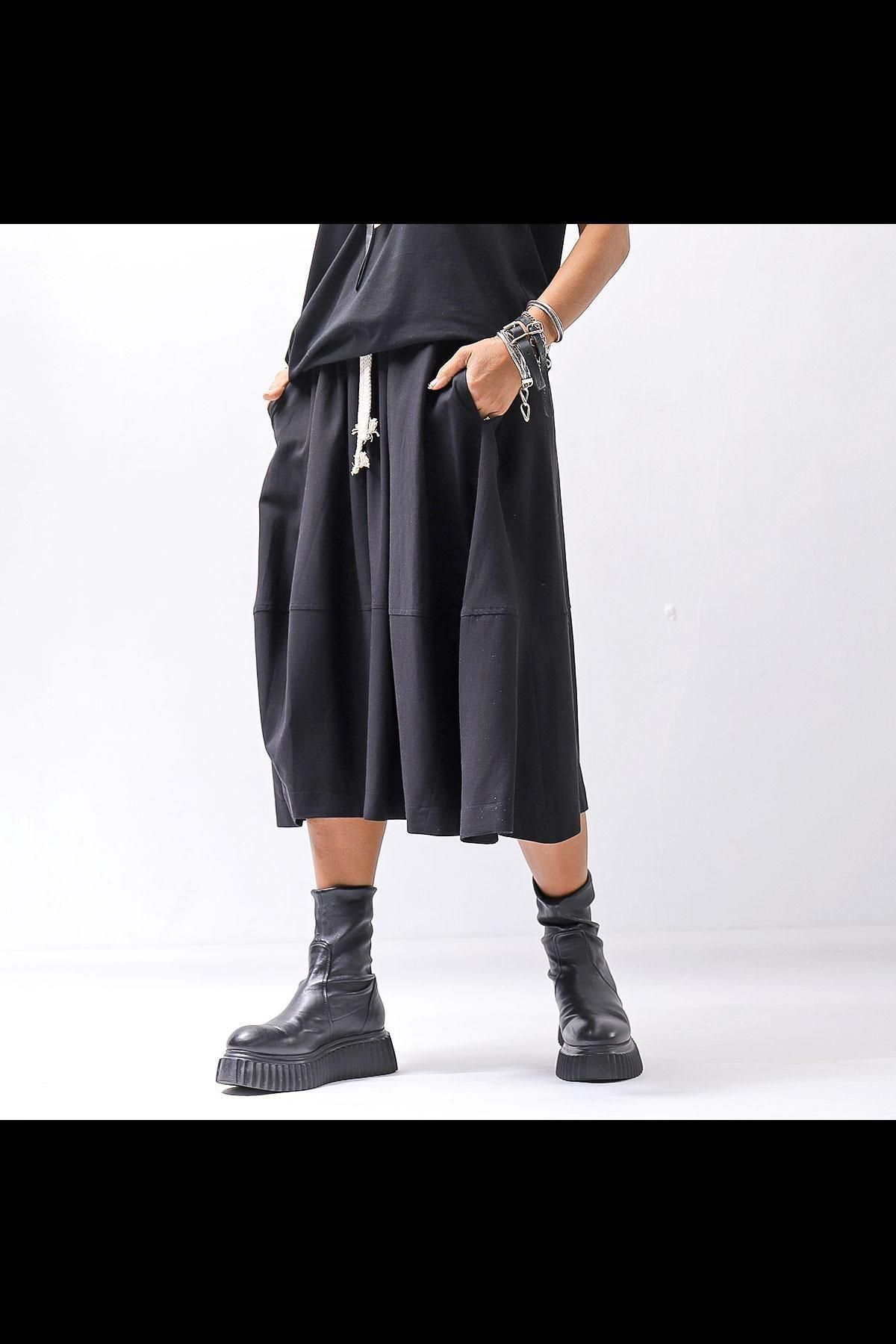 <img class='new_mark_img1' src='https://img.shop-pro.jp/img/new/icons8.gif' style='border:none;display:inline;margin:0px;padding:0px;width:auto;' />FRONT BALLOON SKIRT G145_BLACK