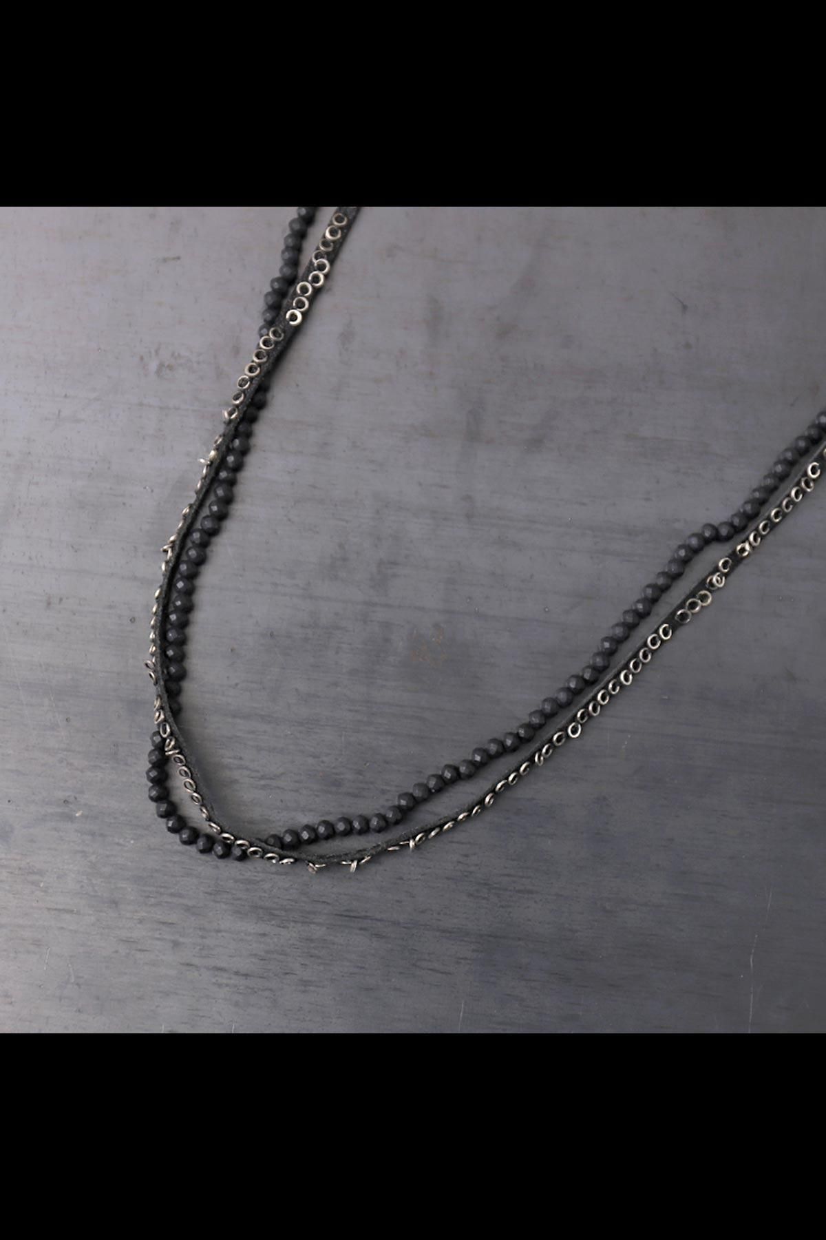 <img class='new_mark_img1' src='https://img.shop-pro.jp/img/new/icons8.gif' style='border:none;display:inline;margin:0px;padding:0px;width:auto;' />BLACK AGATE & MICRO SILVER SEQUIN NECKLACE_CN1181