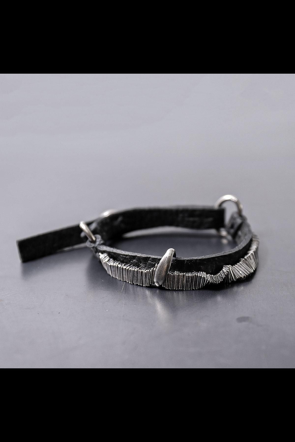 <img class='new_mark_img1' src='https://img.shop-pro.jp/img/new/icons8.gif' style='border:none;display:inline;margin:0px;padding:0px;width:auto;' />SQUARE FLAT BRACELET_BR177