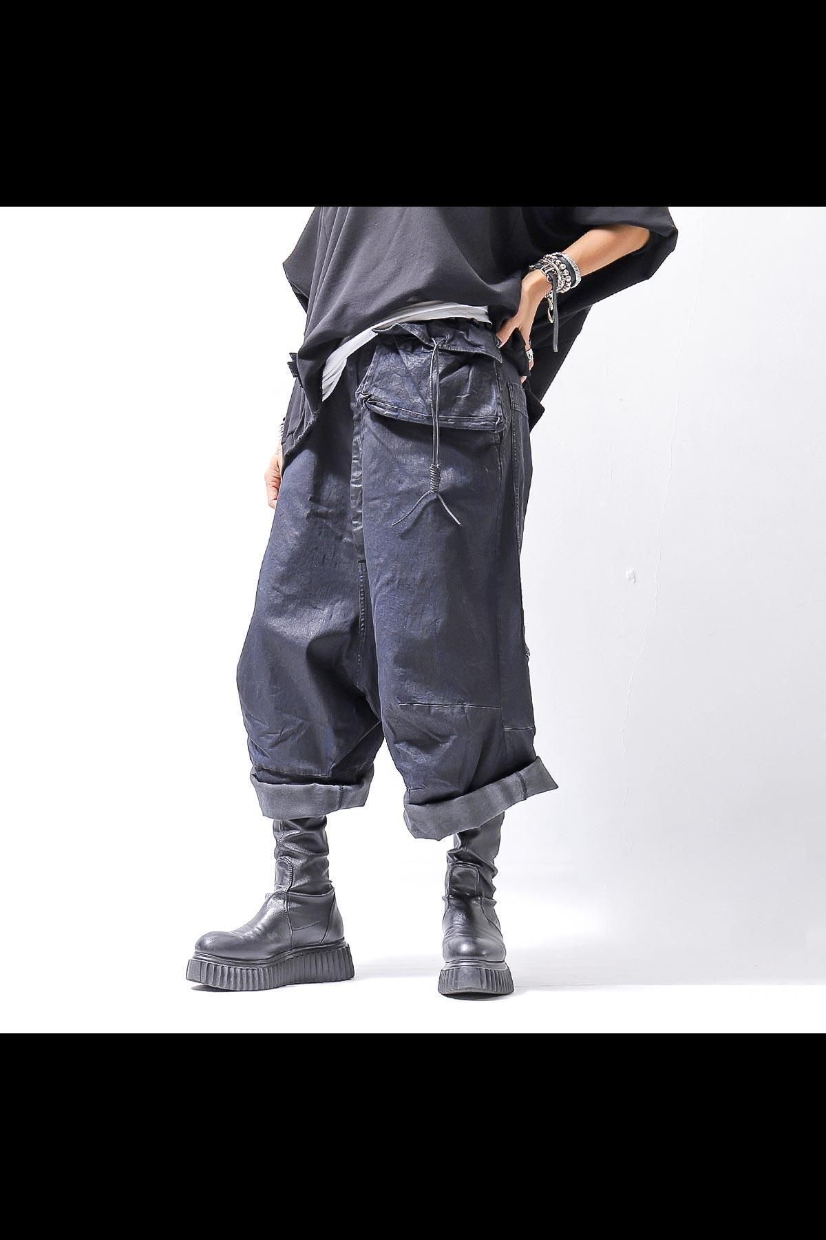 <img class='new_mark_img1' src='https://img.shop-pro.jp/img/new/icons8.gif' style='border:none;display:inline;margin:0px;padding:0px;width:auto;' />DENIM GLOSS WIDE SARRUEL PANTS 206_INDIGO BLACK GLOSS