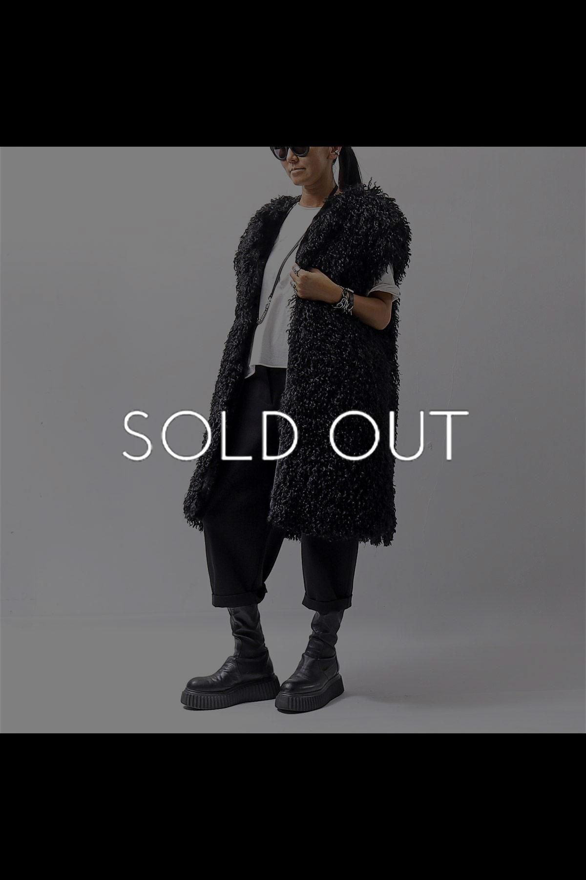 <img class='new_mark_img1' src='https://img.shop-pro.jp/img/new/icons8.gif' style='border:none;display:inline;margin:0px;padding:0px;width:auto;' />REVERSIBLE ECO FUR GILLET J114_BLACK