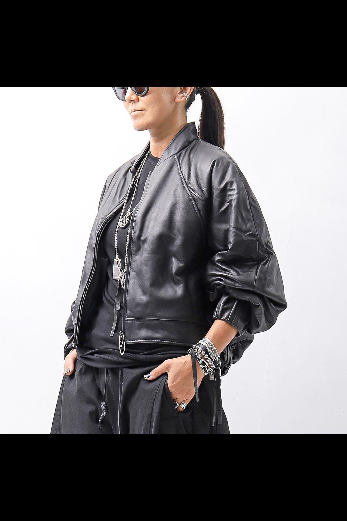 <img class='new_mark_img1' src='https://img.shop-pro.jp/img/new/icons8.gif' style='border:none;display:inline;margin:0px;padding:0px;width:auto;' />DOLMAN SLEEVE LEATHER SHORT BOMBER JACKET DB1301_BLACK