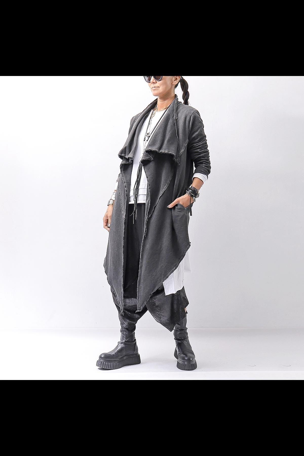 <img class='new_mark_img1' src='https://img.shop-pro.jp/img/new/icons8.gif' style='border:none;display:inline;margin:0px;padding:0px;width:auto;' />UNISEX ASYMMETRY SWEAT CARDIGAN_ASH GREY