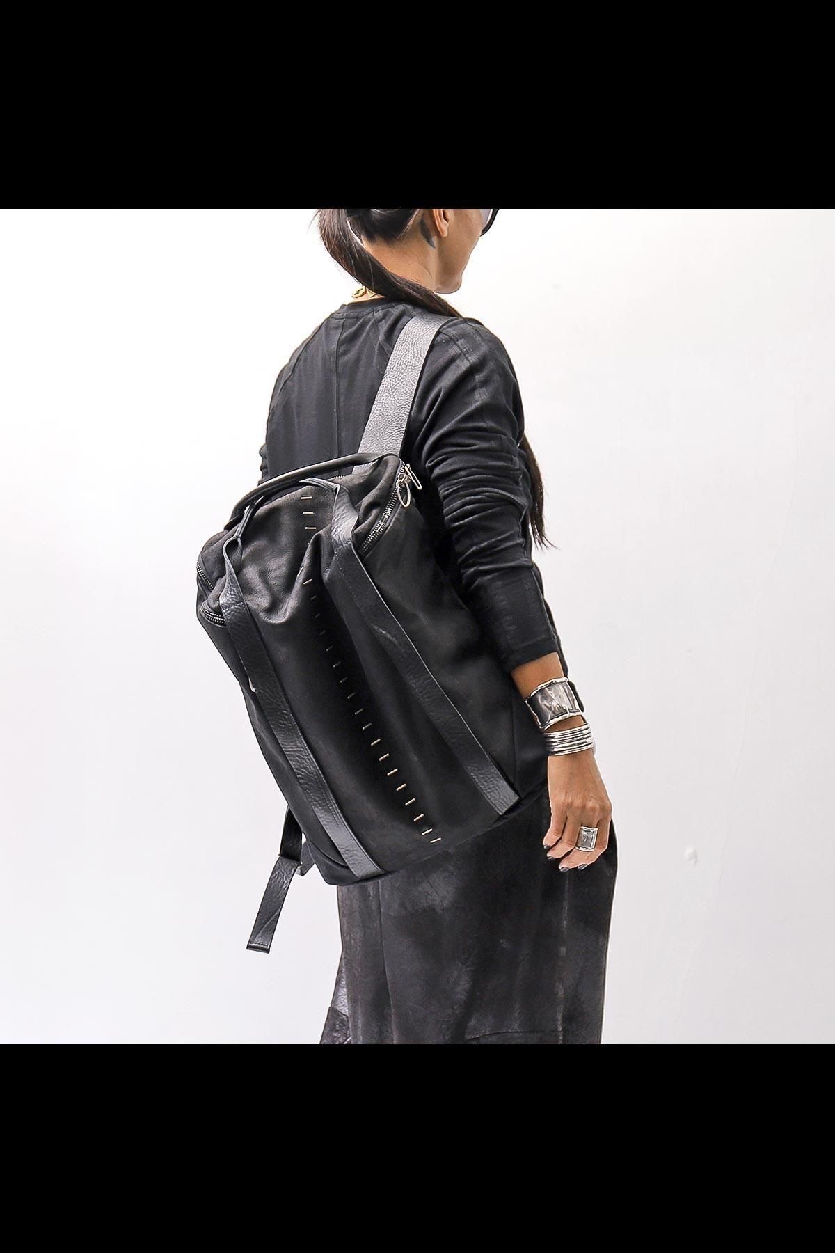 <img class='new_mark_img1' src='https://img.shop-pro.jp/img/new/icons8.gif' style='border:none;display:inline;margin:0px;padding:0px;width:auto;' />2WAY BACKPACK DBM010_BLACK