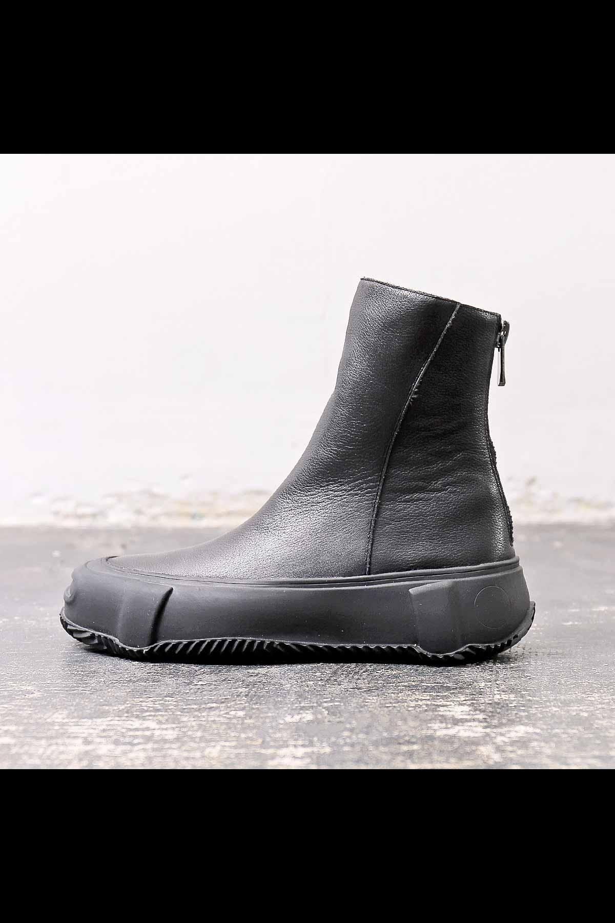 <img class='new_mark_img1' src='https://img.shop-pro.jp/img/new/icons8.gif' style='border:none;display:inline;margin:0px;padding:0px;width:auto;' />BACK ZIP FRONT DRAPE LEATHER SNEAKER_BLACK