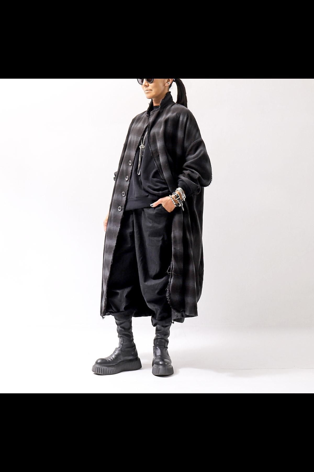 <img class='new_mark_img1' src='https://img.shop-pro.jp/img/new/icons8.gif' style='border:none;display:inline;margin:0px;padding:0px;width:auto;' />UNISEX BACK DRAPE SHIRT CARDIGAN 154QB01_BLACK
