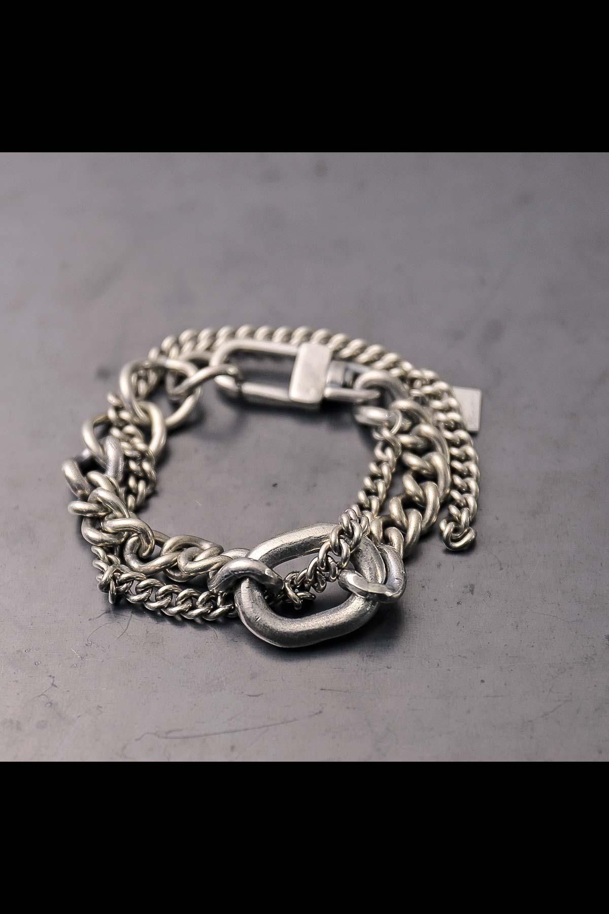 <img class='new_mark_img1' src='https://img.shop-pro.jp/img/new/icons8.gif' style='border:none;display:inline;margin:0px;padding:0px;width:auto;' />MIXED SILVER CHAIN BRACELET_BR2193