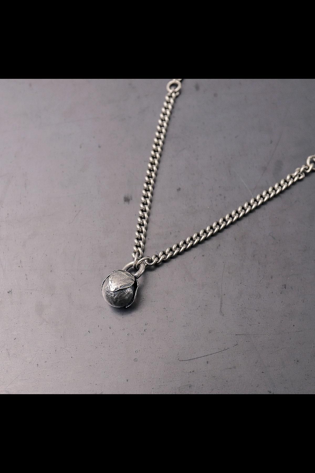 <img class='new_mark_img1' src='https://img.shop-pro.jp/img/new/icons8.gif' style='border:none;display:inline;margin:0px;padding:0px;width:auto;' />FLOWER BUD TOP CHAIN NECKLACE_CN2111