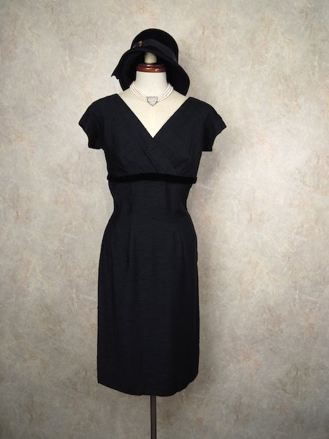 1950'sヴィンテージ フレンチスリーブ タイト Iライン ワンピース ドレス”ブラック”