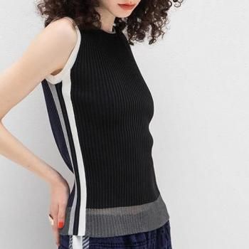 <img class='new_mark_img1' src='https://img.shop-pro.jp/img/new/icons32.gif' style='border:none;display:inline;margin:0px;padding:0px;width:auto;' />AULA AILA 2WAYスリーブレスサイドラインニット
